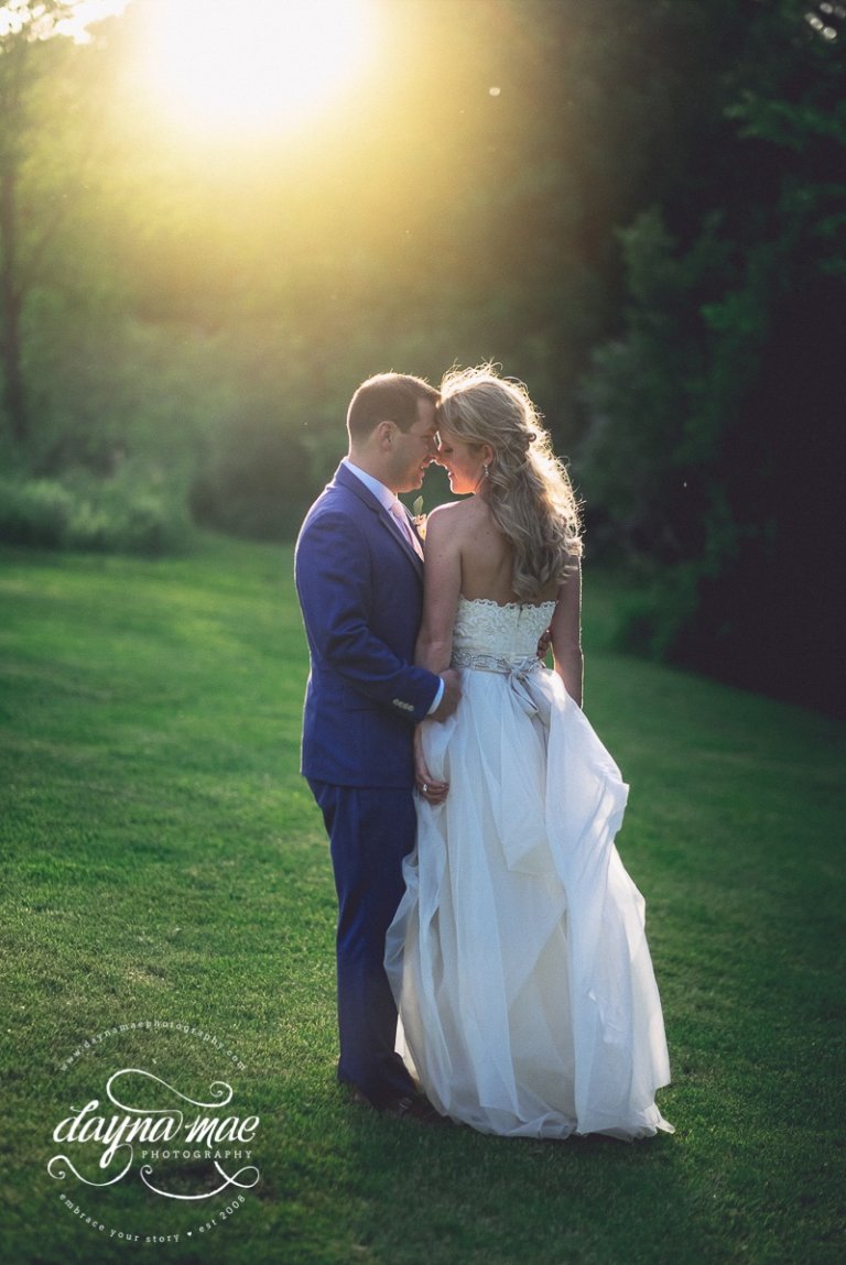 A Rustic Backyard Wedding // Ann Arbor Michigan - Dayna Mae Photography ...